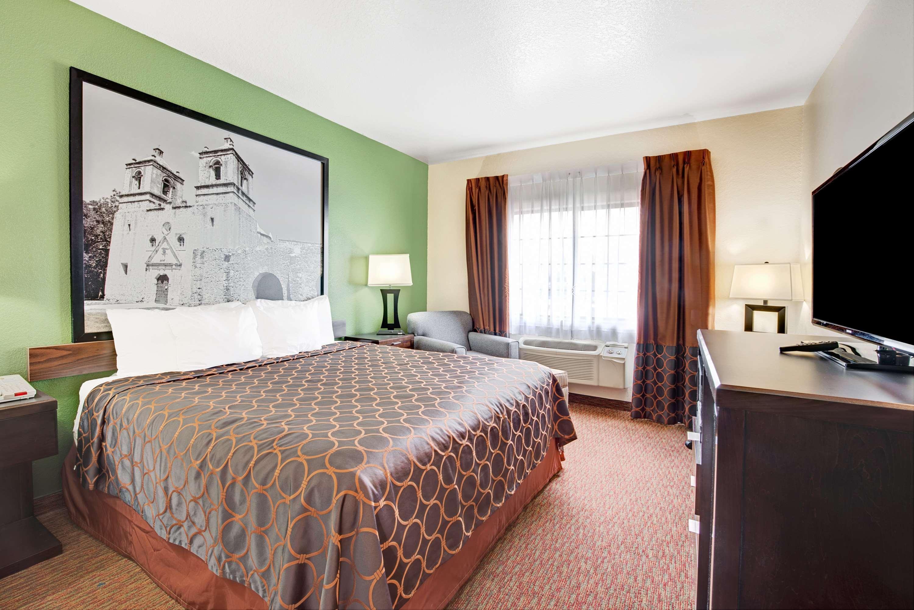 Surestay Plus By Best Western San Antonio Airport Exterior foto