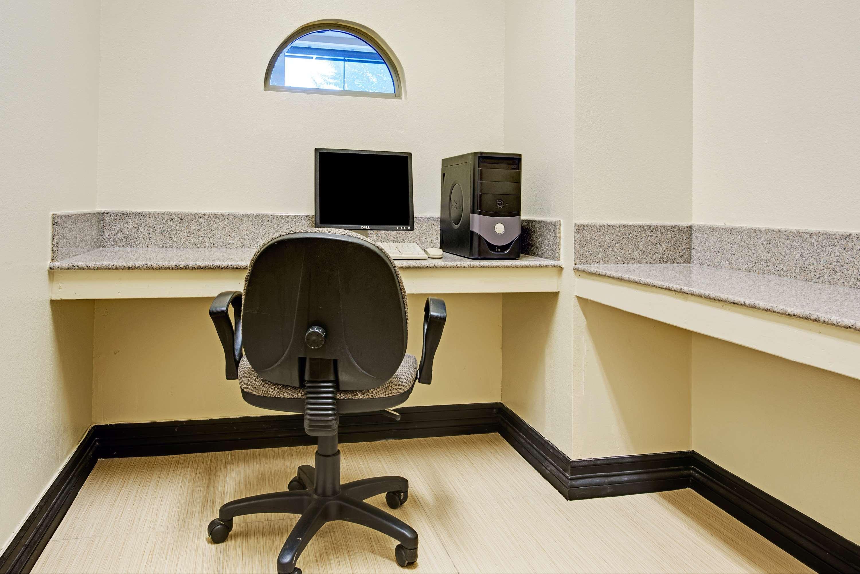 Surestay Plus By Best Western San Antonio Airport Exterior foto