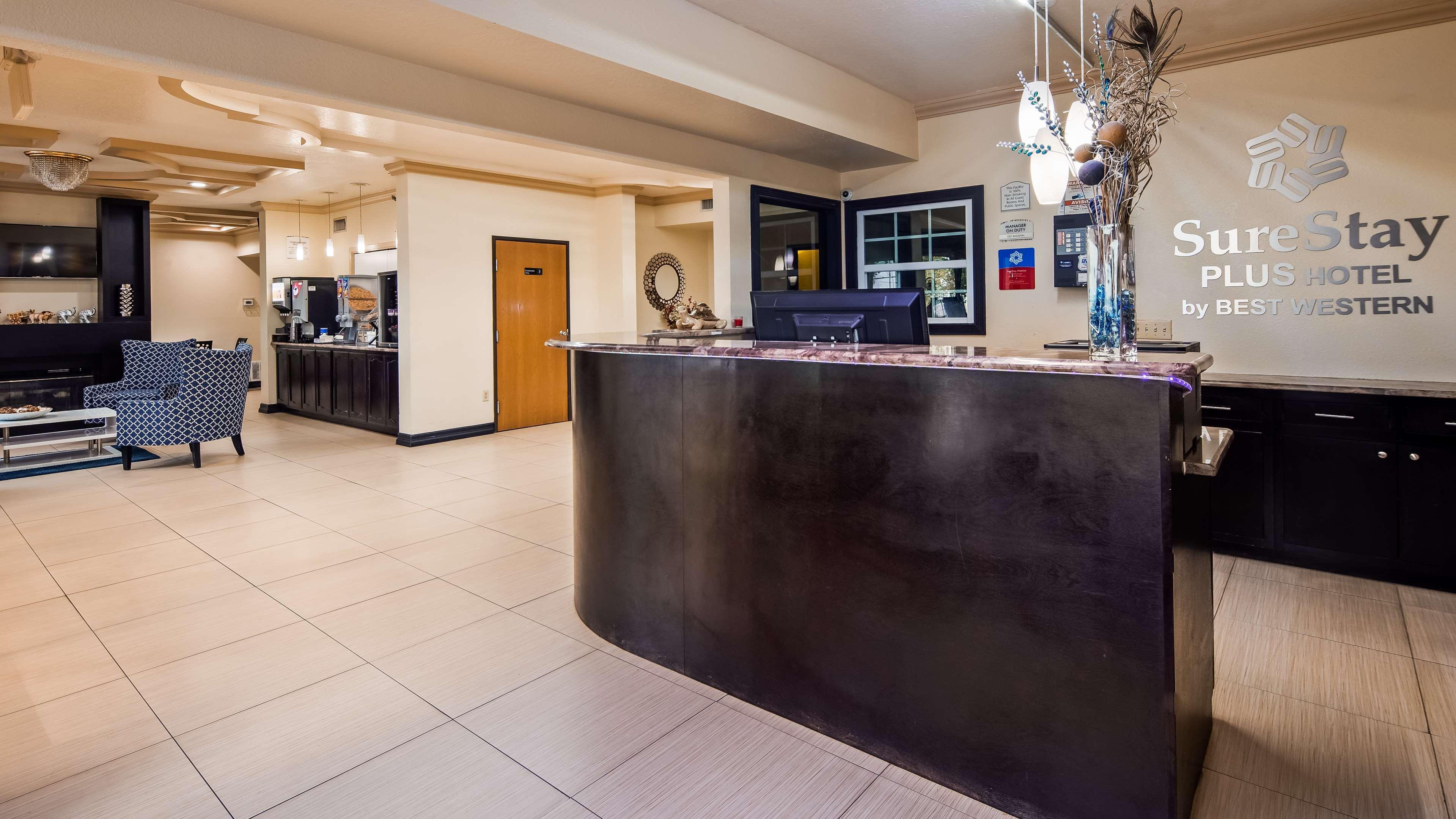 Surestay Plus By Best Western San Antonio Airport Exterior foto