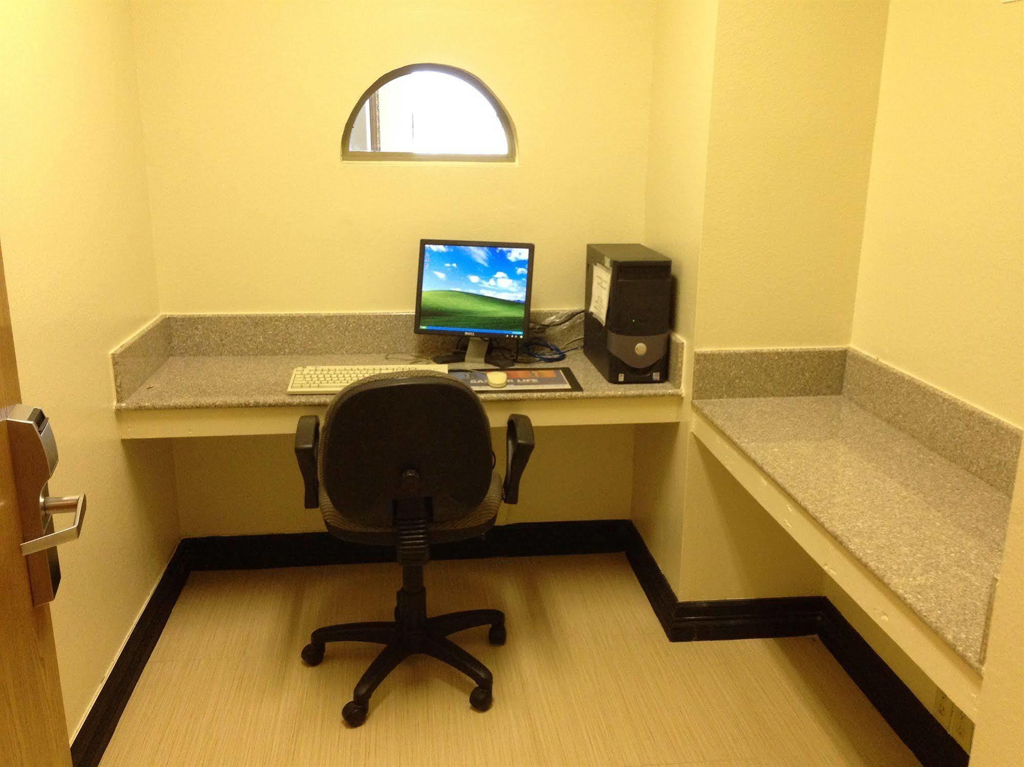 Surestay Plus By Best Western San Antonio Airport Exterior foto